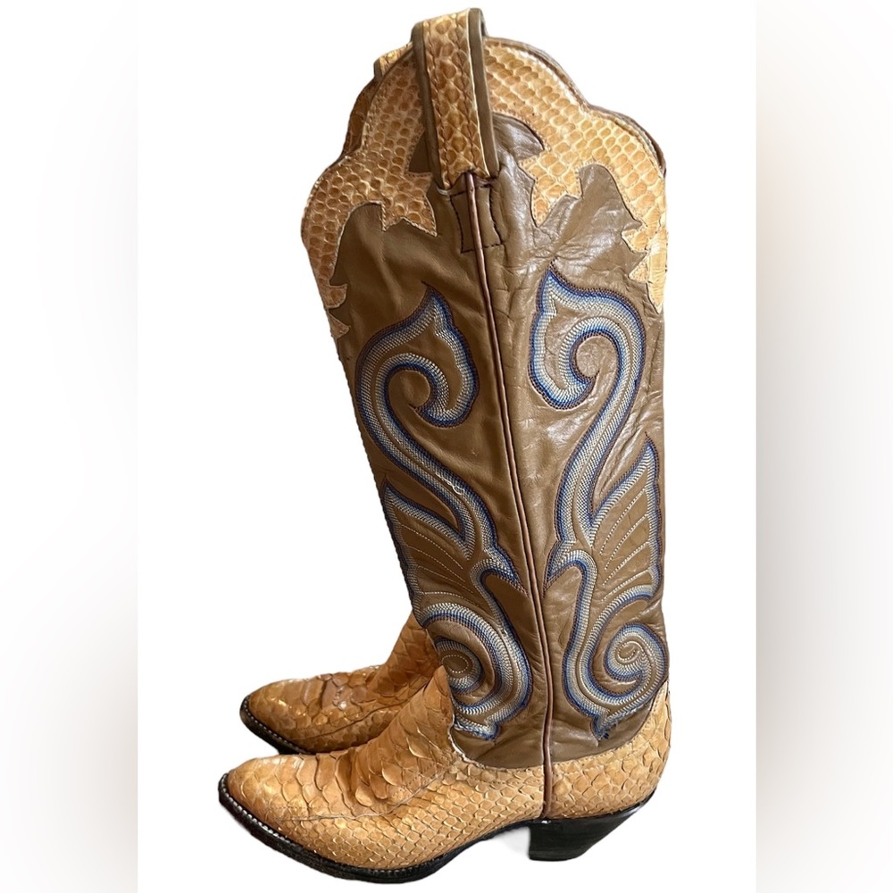 Larry Mahan Tan and Blue Heeled Boots